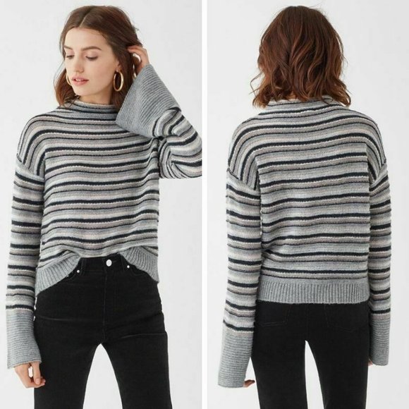 Splendid Sweaters - Splendid Everest Sweater Bell Sleeves Gray Stripes